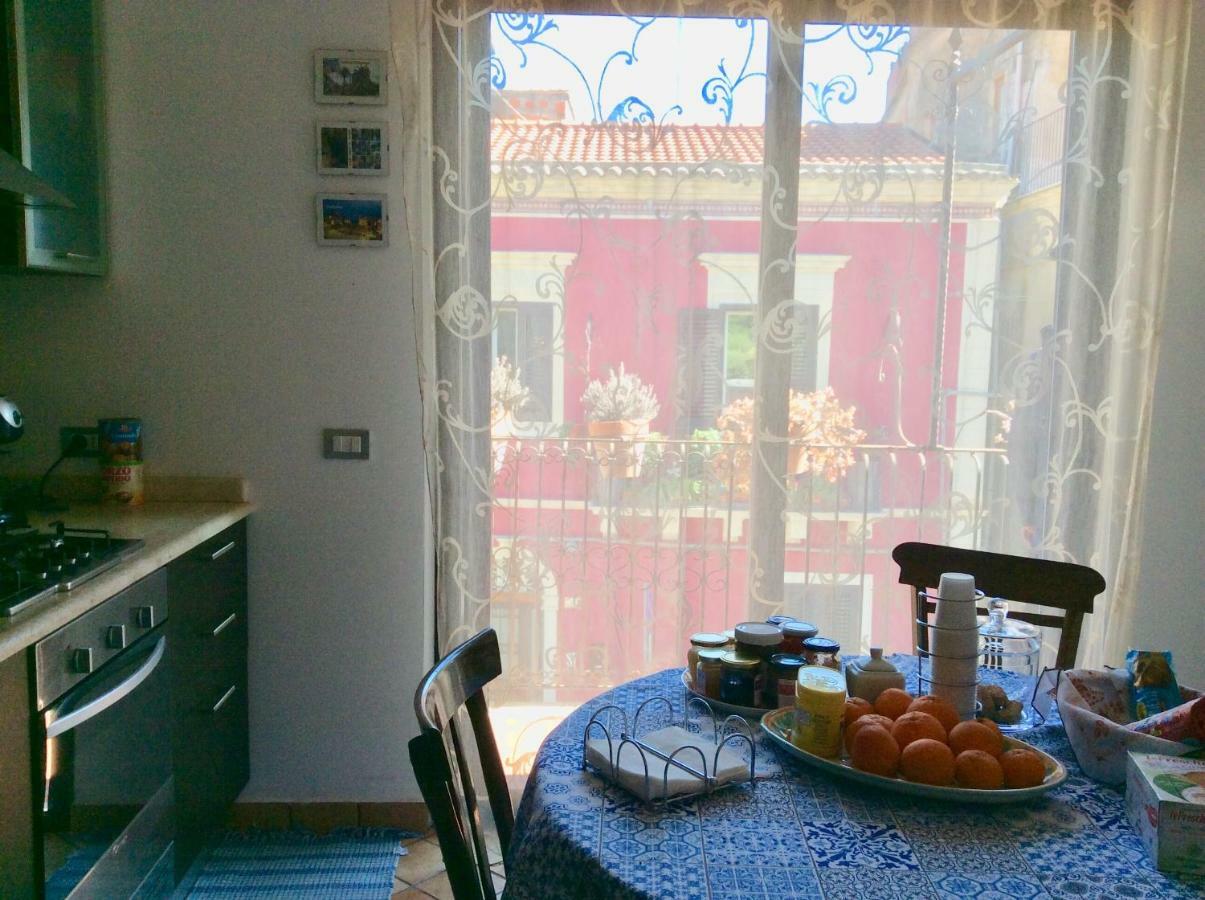 B&B Domus Candida Calatabiano Buitenkant foto